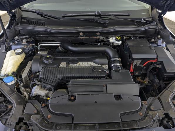 Volvo V40 Cross Country I с пробегом 2013 года, цена 1 251 000 рублей, 180747 км, хэтчбек, Автокод Объявления