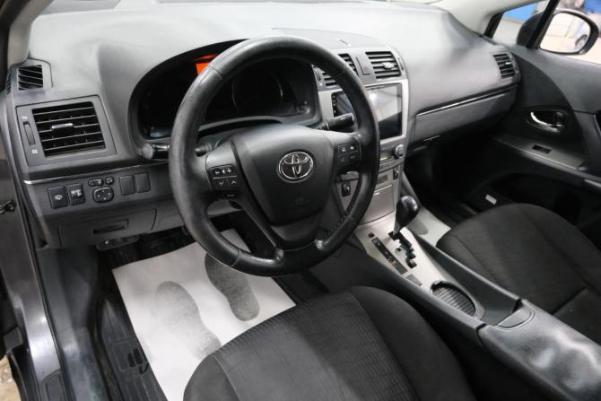 Toyota Avensis III с пробегом 2009 года, цена 1 049 000 рублей, 370000 км, седан, Автокод Объявления