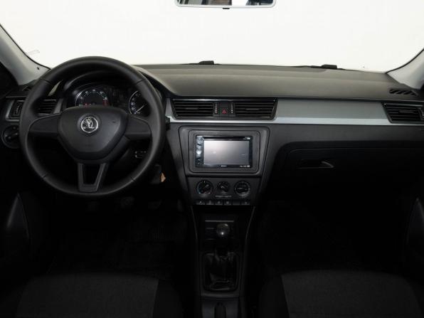 Skoda Rapid I с пробегом 2016 года, цена 948 000 рублей, 204095 км, лифтбек, Автокод Объявления