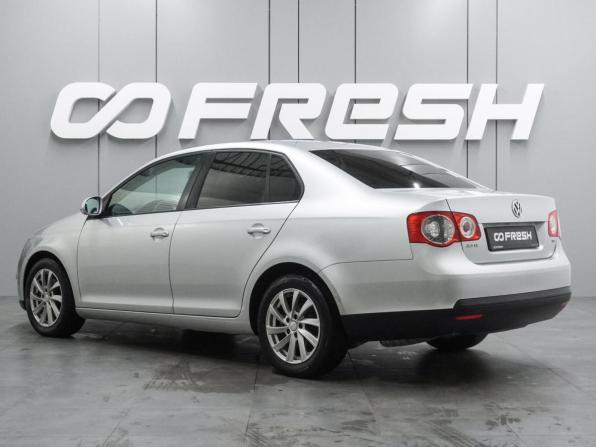 Volkswagen Jetta V с пробегом 2009 года, цена 699 000 рублей, 242815 км, седан, Автокод Объявления