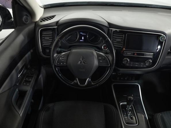 Mitsubishi Outlander III Рестайлинг 3 с пробегом 2019 года, цена 1 899 000 рублей, 138347 км, внедорожник, Автокод Объявления