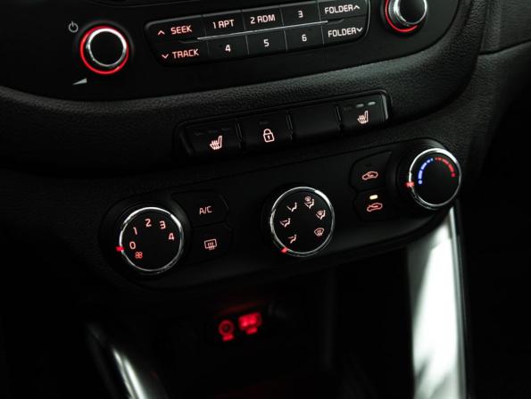 Kia Ceed II Рестайлинг с пробегом 2016 года, цена 1 129 700 рублей, 179564 км, хэтчбек, Автокод Объявления
