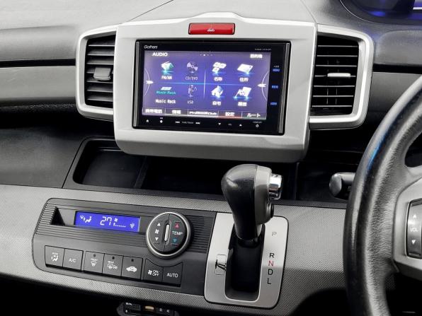 Honda Freed I Рестайлинг 2 с пробегом 2015 года, цена 1 235 000 рублей, 172739 км, компактвэн, Автокод Объявления