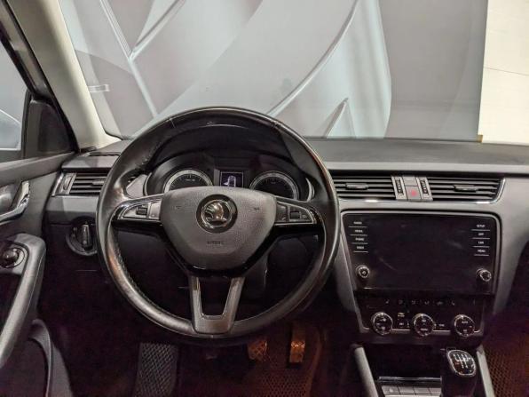Skoda Octavia III (A7) Рестайлинг с пробегом 2018 года, цена 1 445 000 рублей, 158210 км, лифтбек, Автокод Объявления