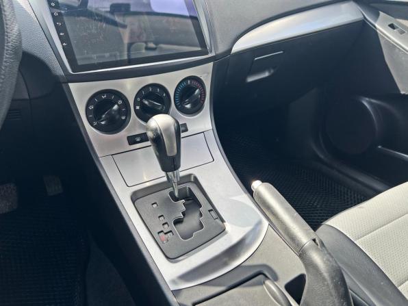 Mazda 3 II (BL) Рестайлинг с пробегом 2011 года, цена 880 000 рублей, 179081 км, седан, Автокод Объявления