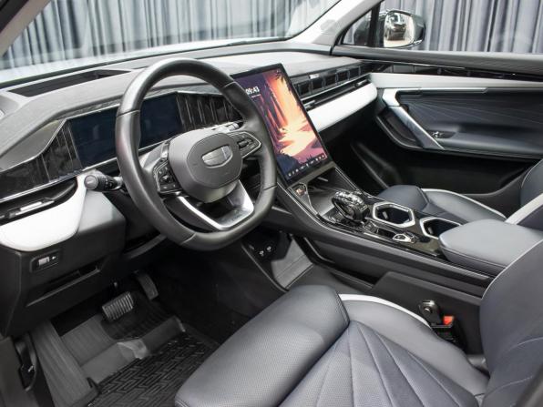 Geely Atlas II с пробегом 2024 года, цена 3 249 000 рублей, 27686 км, внедорожник, Автокод Объявления