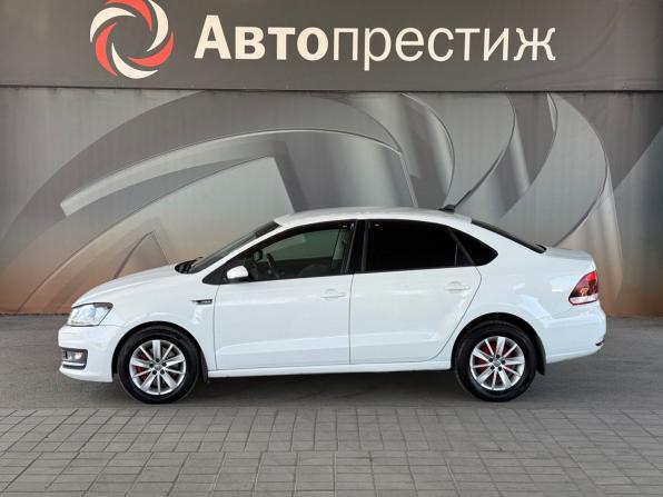 Volkswagen Polo V Рестайлинг с пробегом 2019 года, цена 950 000 рублей, 189650 км, седан, Автокод Объявления