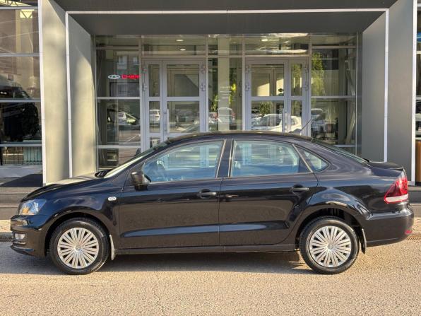 Volkswagen Polo V Рестайлинг с пробегом 2018 года, цена 1 299 000 рублей, 49135 км, седан, Автокод Объявления