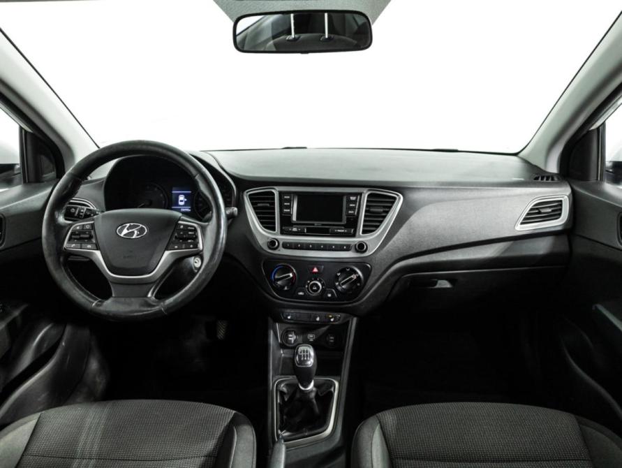 Hyundai Solaris II Санкт-Петербург  - изображение 13