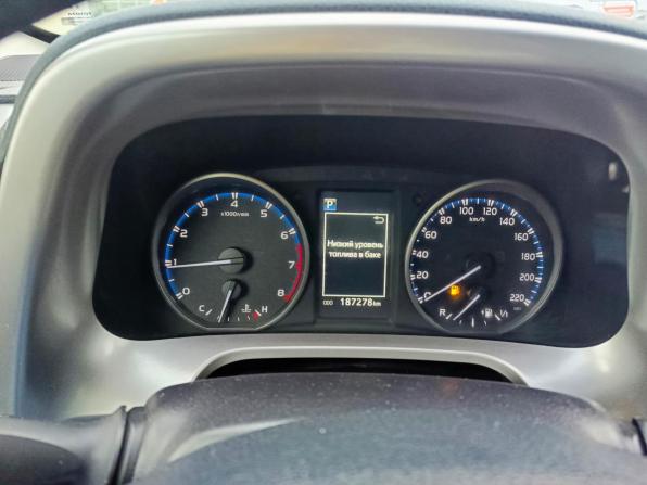 Toyota RAV4 IV (XA40) Рестайлинг с пробегом 2017 года, цена 2 199 995 рублей, 187192 км, внедорожник, Автокод Объявления