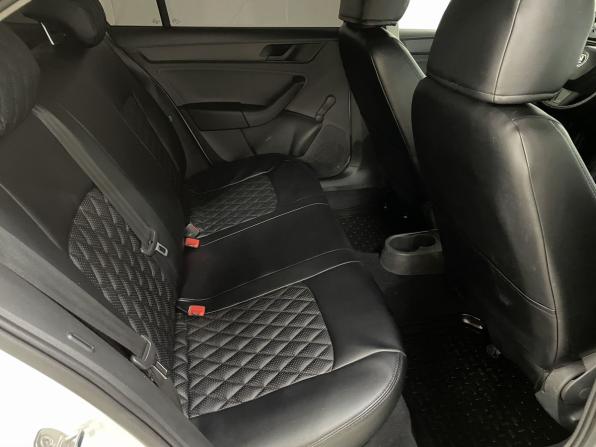 Skoda Rapid I с пробегом 2015 года, цена 949 000 рублей, 168053 км, лифтбек, Автокод Объявления