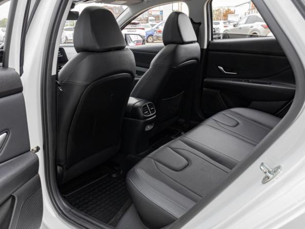 Hyundai Elantra VII (CN7) Рестайлинг с пробегом 2023 года, цена 2 139 000 рублей, 36661 км, седан, Автокод Объявления