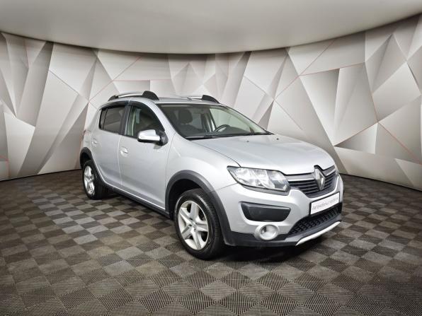 Renault Sandero II с пробегом 2017 года, цена 871 000 рублей, 174288 км, хэтчбек, Автокод Объявления