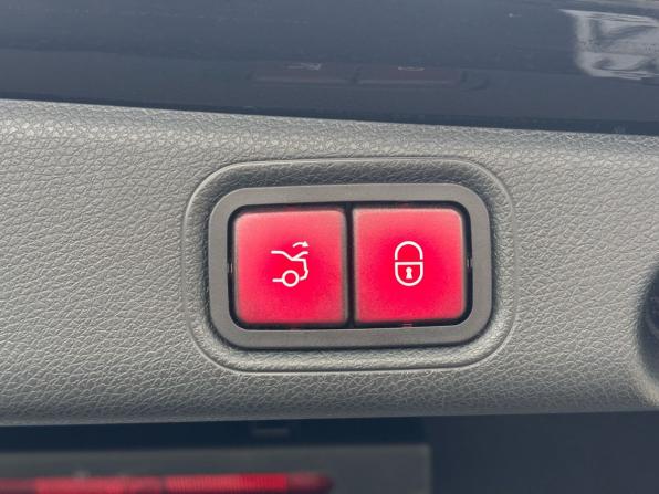 Mercedes-Benz E-Класс V (W213 S213 C238) Рестайлинг с пробегом 2020 года, цена 5 215 000 рублей, 69950 км, седан, Автокод Объявления