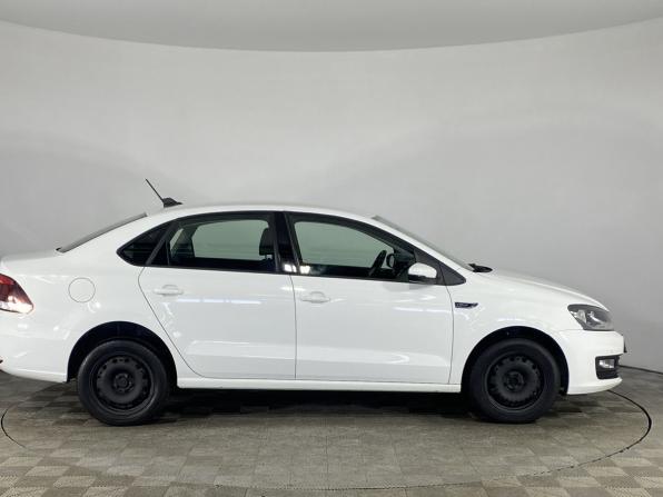 Volkswagen Polo V Рестайлинг с пробегом 2020 года, цена 1 350 000 рублей, 129781 км, седан, Автокод Объявления