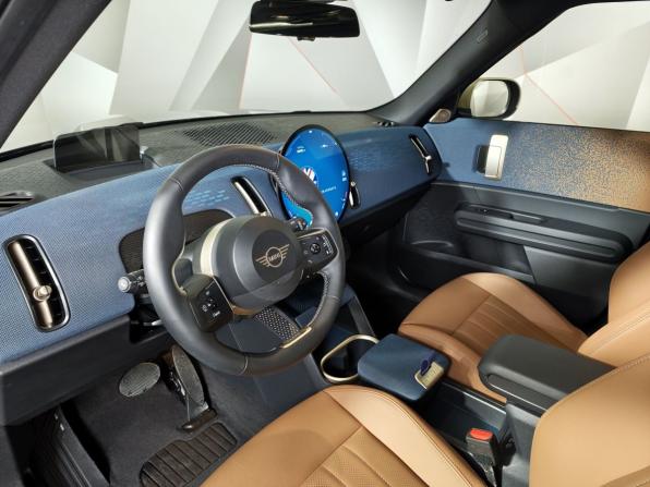 Mini Countryman III с пробегом 2024 года, цена 5 250 000 рублей, 16431 км, внедорожник, Автокод Объявления