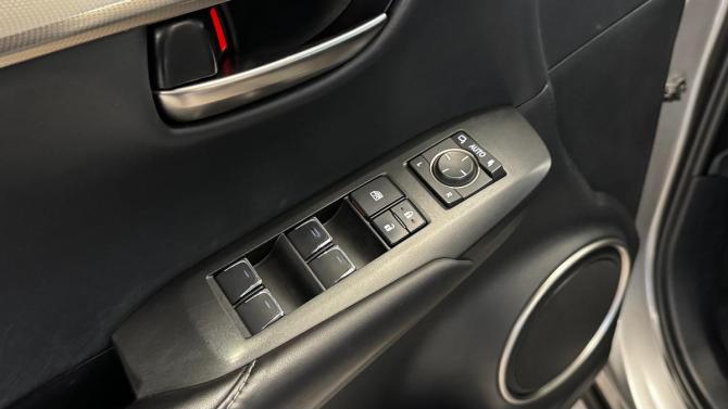 Lexus NX I Рестайлинг с пробегом 2019 года, цена 3 120 000 рублей, 153486 км, внедорожник, Автокод Объявления