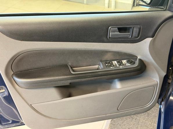 Ford Focus II Рестайлинг с пробегом 2008 года, цена 469 055 рублей, 264901 км, седан, Автокод Объявления