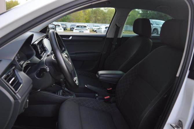 Skoda Rapid II с пробегом 2022 года, цена 1 650 000 рублей, 53007 км, лифтбек, Автокод Объявления