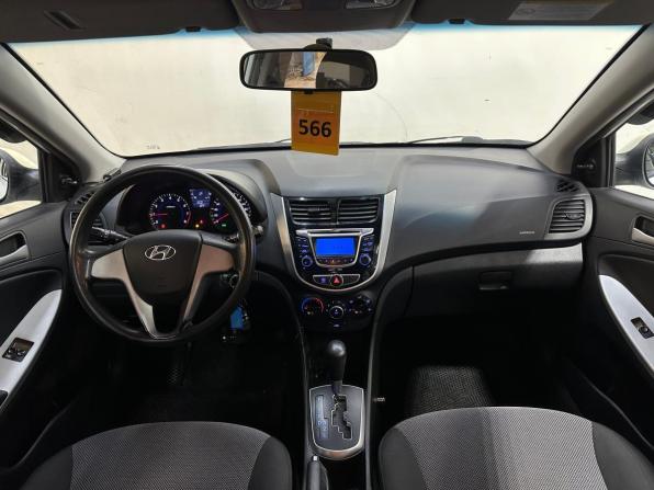 Hyundai Solaris I с пробегом 2013 года, цена 720 000 рублей, 135000 км, хэтчбек, Автокод Объявления