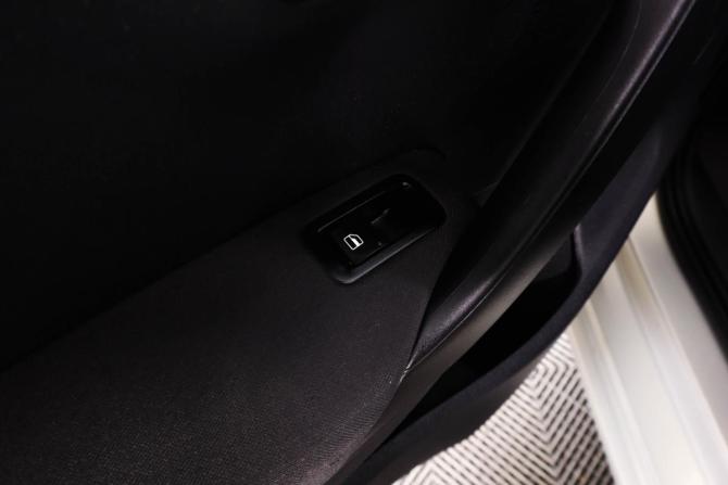 Volkswagen Polo V с пробегом 2013 года, цена 719 000 рублей, 235000 км, седан, Автокод Объявления