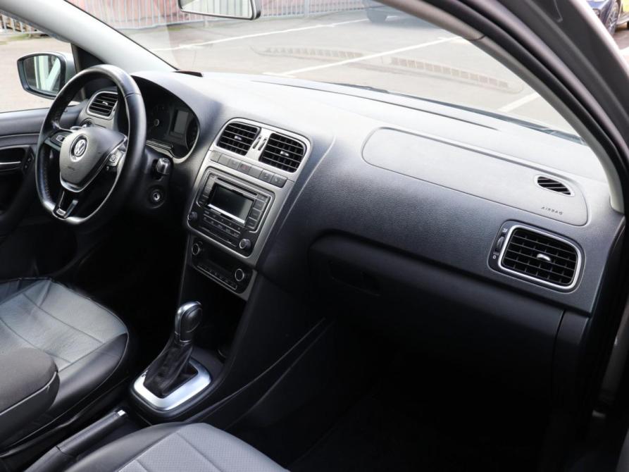 Volkswagen Polo V Рестайлинг Химки  - изображение 8