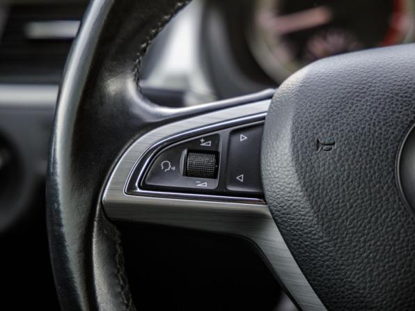 Skoda Rapid I с пробегом 2016 года, цена 1 248 000 рублей, 97110 км, лифтбек, Автокод Объявления