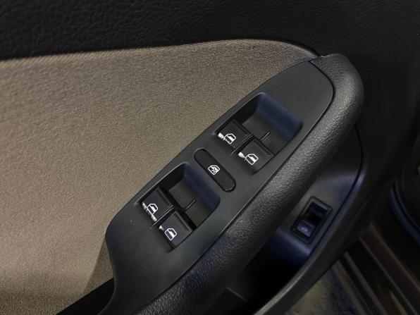 Volkswagen Jetta VI с пробегом 2012 года, цена 979 000 рублей, 224593 км, седан, Автокод Объявления