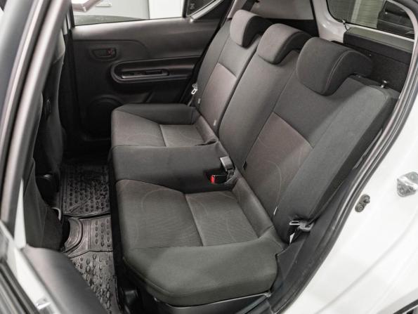 Toyota Aqua I Рестайлинг с пробегом 2016 года, цена 1 229 000 рублей, 94512 км, хэтчбек, Автокод Объявления