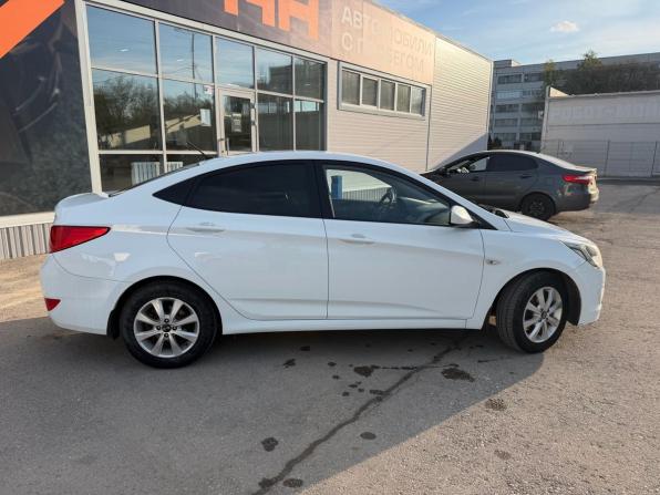 Hyundai Solaris I Рестайлинг с пробегом 2015 года, цена 779 900 рублей, 131088 км, седан, Автокод Объявления