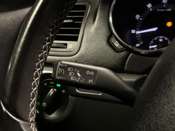Skoda Yeti I Рестайлинг с пробегом 2017 года, цена 1 600 000 рублей, 53531 км, внедорожник, Автокод Объявления