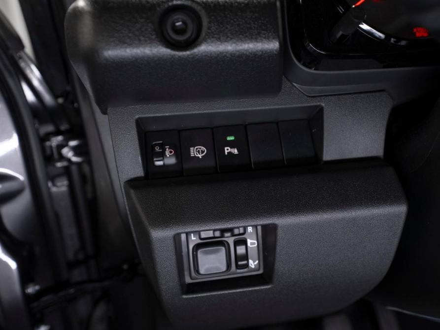 Suzuki Jimny IV Москва  - изображение 17