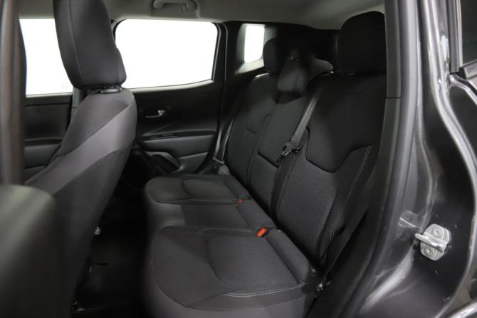 Jeep Renegade I Рестайлинг с пробегом 2019 года, цена 1 849 000 рублей, 71127 км, внедорожник, Автокод Объявления
