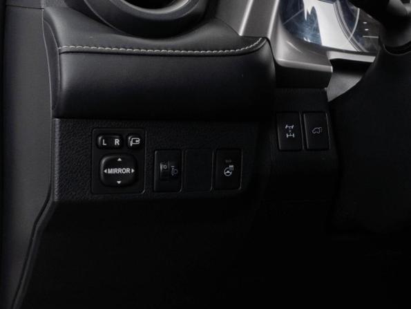 Toyota RAV4 IV (XA40) Рестайлинг с пробегом 2017 года, цена 2 800 000 рублей, 190025 км, внедорожник, Автокод Объявления