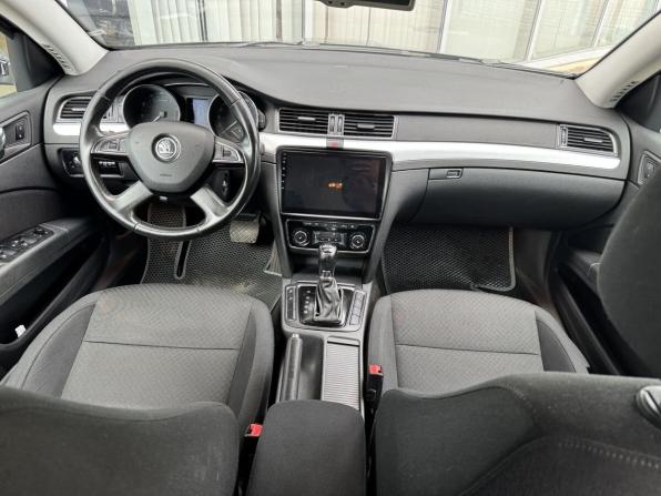 Skoda Superb II Рестайлинг с пробегом 2013 года, цена 828 000 рублей, 315111 км, лифтбек, Автокод Объявления