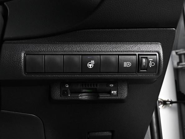 Toyota Corolla XII (E210) с пробегом 2021 года, цена 2 279 000 рублей, 48426 км, универсал, Автокод Объявления