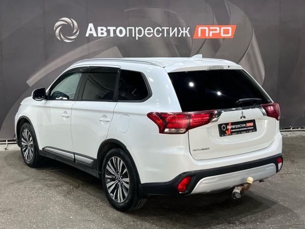 Mitsubishi Outlander III Рестайлинг 3 с пробегом 2020 года, цена 1 650 000 рублей, 168326 км, внедорожник, Автокод Объявления