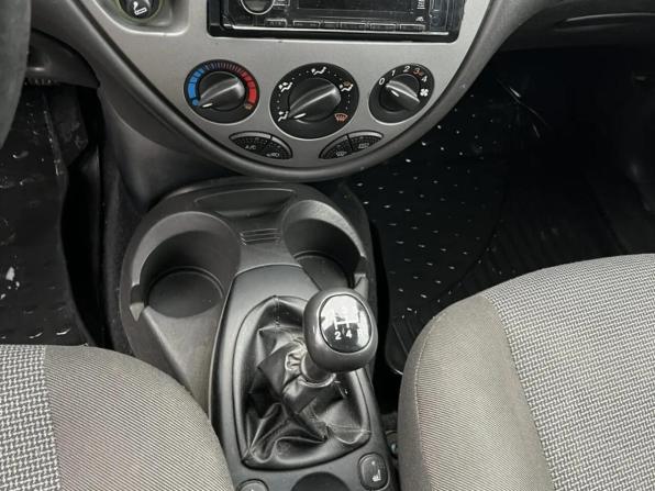 Ford Focus I Рестайлинг с пробегом 2004 года, цена 200 000 рублей, 207155 км, седан, Автокод Объявления