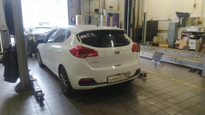 Kia Ceed II с пробегом 2013 года, цена 930 000 рублей, 250305 км, хэтчбек, Автокод Объявления