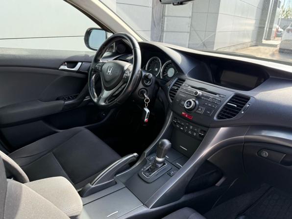 Honda Accord VIII Рестайлинг с пробегом 2011 года, цена 1 215 000 рублей, 166526 км, седан, Автокод Объявления