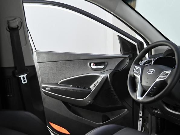 Hyundai Santa Fe III Рестайлинг с пробегом 2016 года, цена 1 899 000 рублей, 186000 км, внедорожник, Автокод Объявления