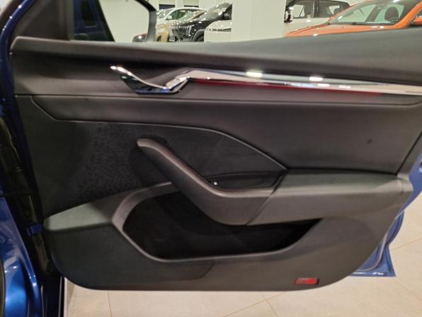 Skoda Octavia IV (A8) с пробегом 2021 года, цена 2 590 000 рублей, 76227 км, лифтбек, Автокод Объявления