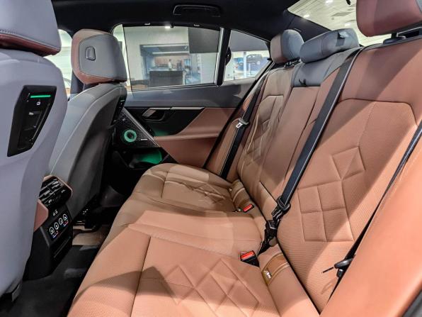 BMW 5 серии VIII (G60/G61/G68) с пробегом 2024 года, цена 9 200 000 рублей, 6623 км, седан, Автокод Объявления
