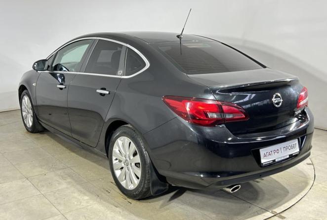 Opel Astra J Рестайлинг с пробегом 2013 года, цена 985 000 рублей, 173352 км, седан, Автокод Объявления