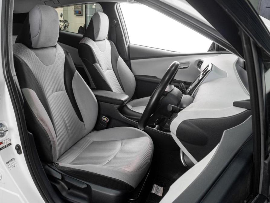 Toyota Prius IV (XW50) Тюмень  - изображение 13