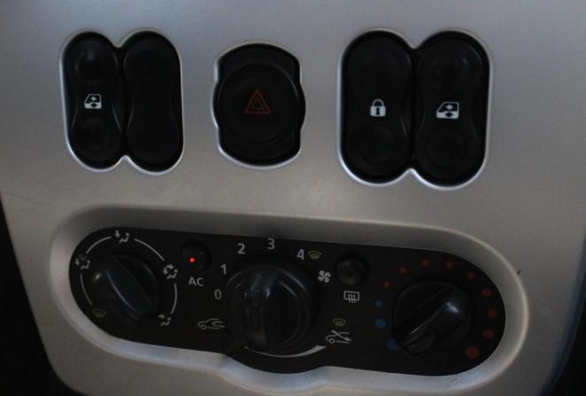Renault Sandero I с пробегом 2014 года, цена 760 000 рублей, 134128 км, хэтчбек, Автокод Объявления
