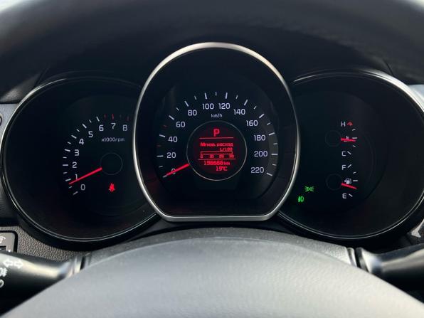 Kia Rio III Рестайлинг с пробегом 2016 года, цена 1 220 000 рублей, 136664 км, седан, Автокод Объявления
