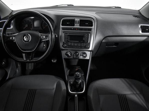 Volkswagen Polo V Рестайлинг с пробегом 2017 года, цена 747 987 рублей, 184935 км, седан, Автокод Объявления