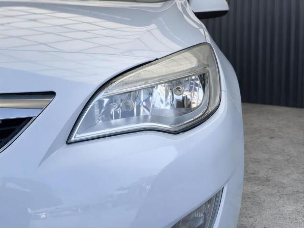 Opel Astra J с пробегом 2011 года, цена 507 000 рублей, 183102 км, хэтчбек, Автокод Объявления
