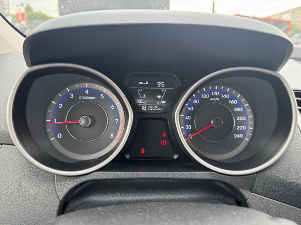 Hyundai Elantra V (MD) Рестайлинг с пробегом 2015 года, цена 1 099 000 рублей, 181934 км, седан, Автокод Объявления